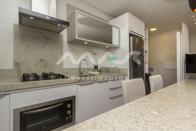 APARTAMENTO EM BOMBINHAS CENTRO