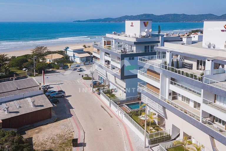 Cobertura de 3 quartos com piscina no edifício