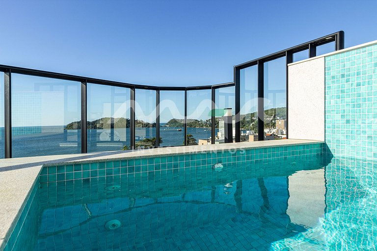 Apartamento na Avenida principal, com vista ao mar