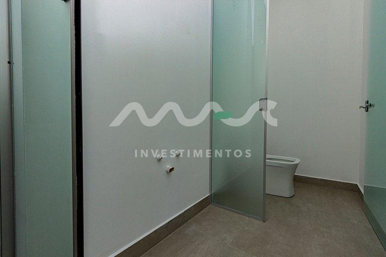 Casa com Piscina de Borda Infinita no Condomínio Panorâmico