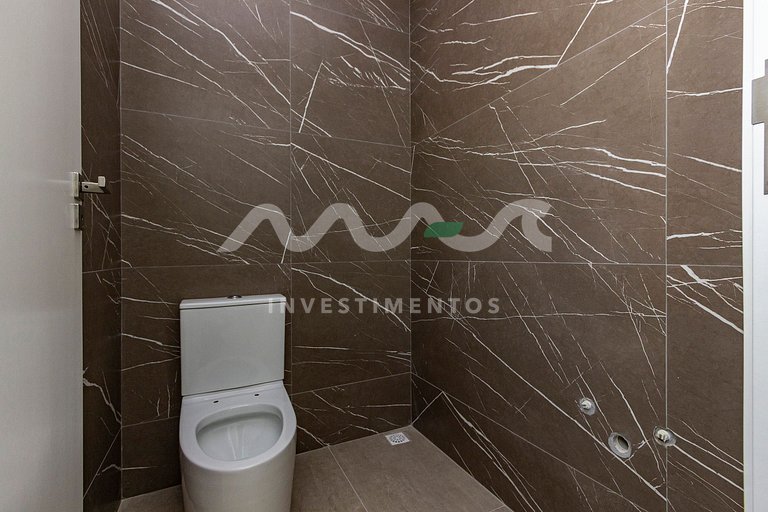 Casa com Piscina de Borda Infinita no Condomínio Panorâmico