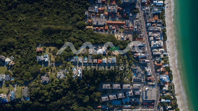 Casa con piscina infinita en Condomínio Panorânico