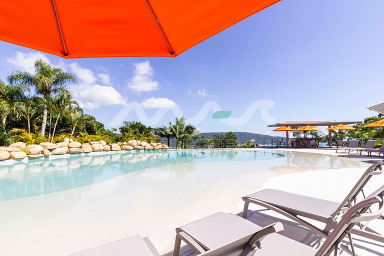 Casa con piscina infinita en Condomínio Panorânico
